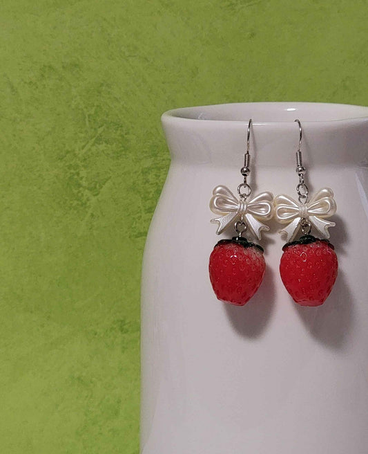 Strawberry Bow Earrings (Pierced)